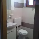 In With Air Conditioning, W-lan Susak