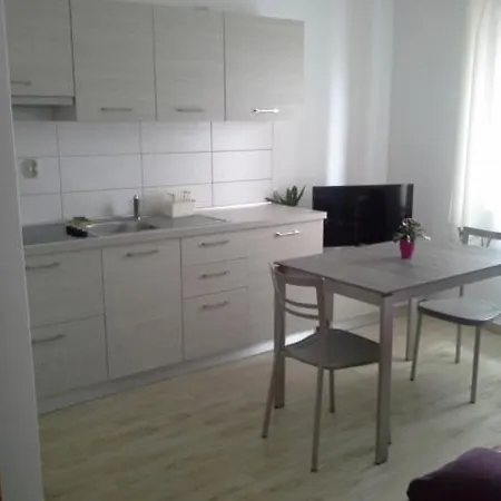 In With Air Conditioning, W-lan Lejlighed Susak
